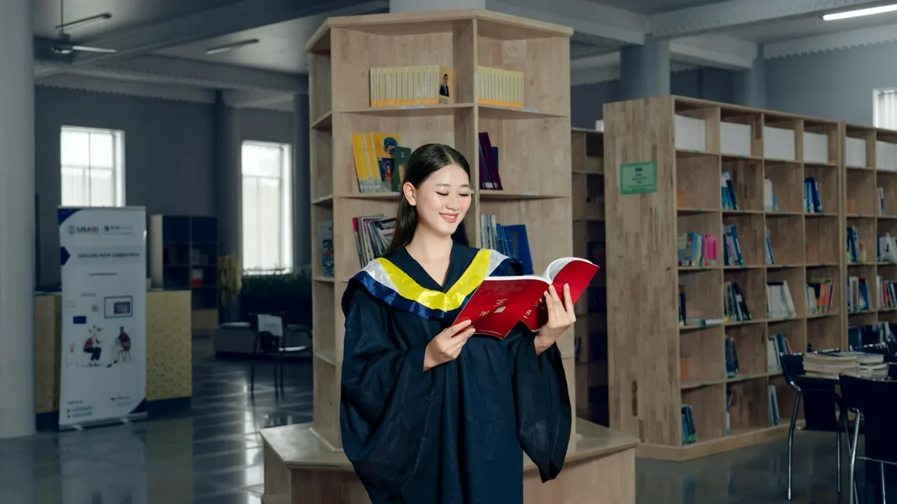 Book Graduation Cap Classroom