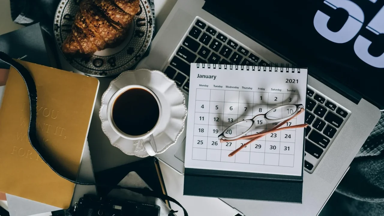 Calendar Clock Working Woman
