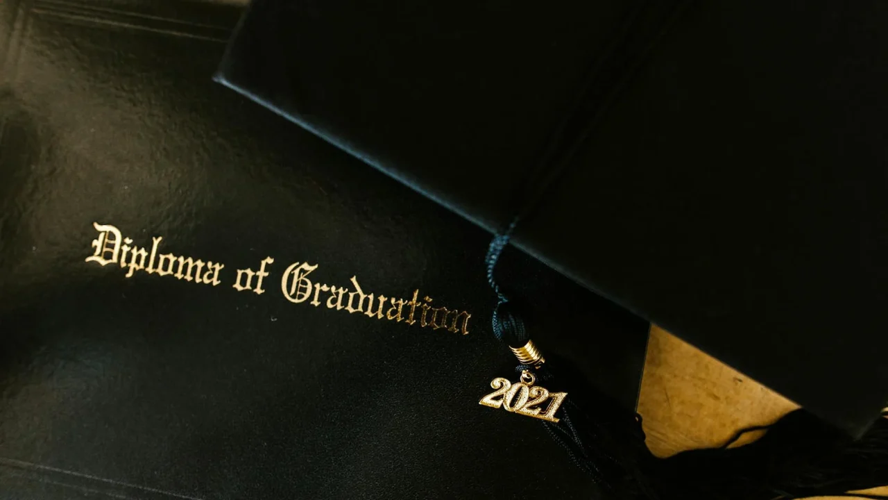 Certificate Graduation Cap