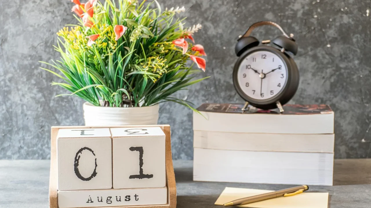 Clock Calendar