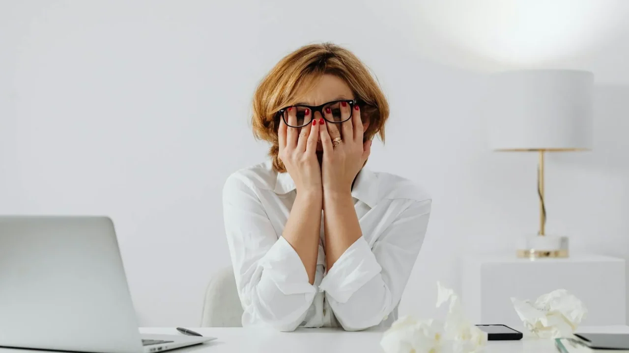 Clock Office Stress