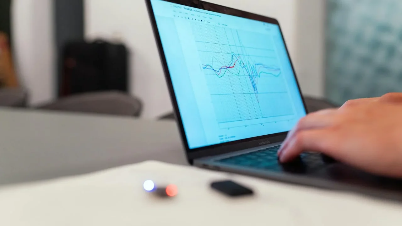 Computer Screen Analytics Dashboard
