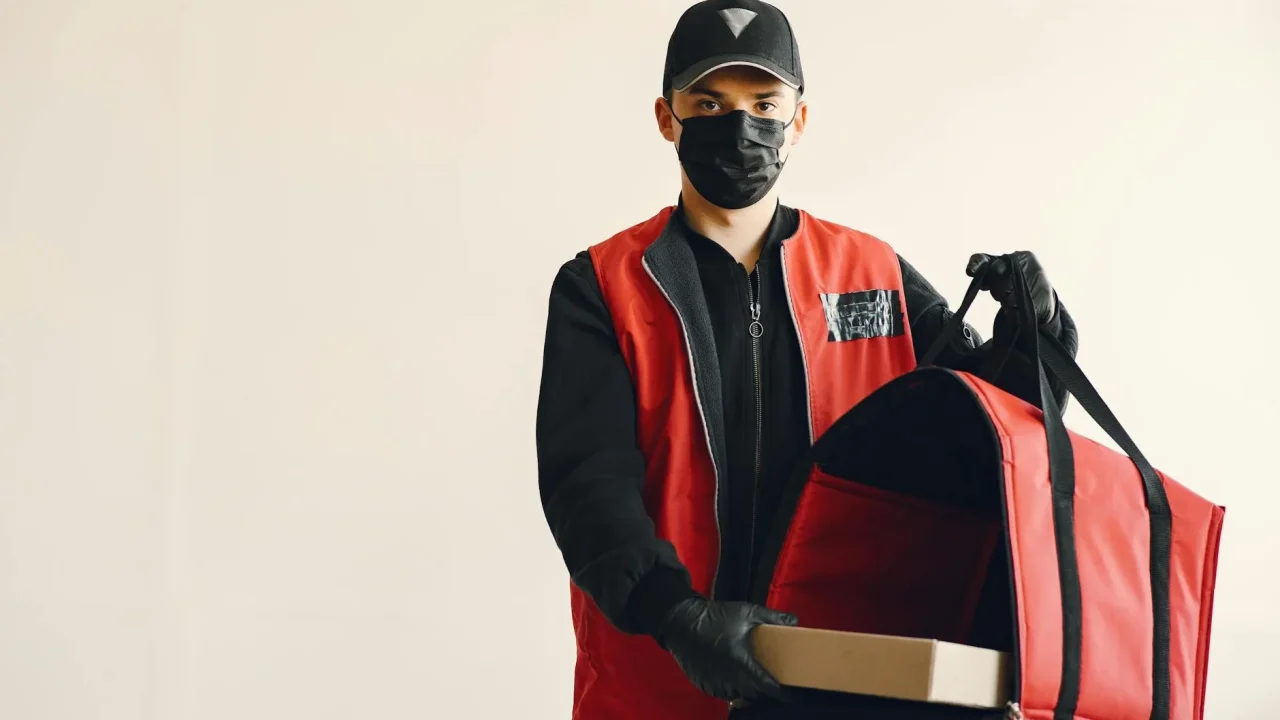 Delivery Waiter