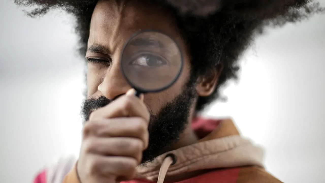 Job Search Magnifying Glass