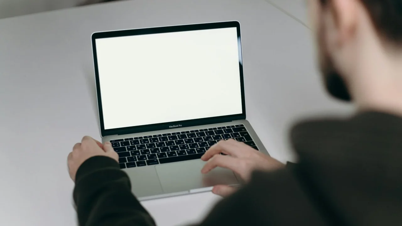 Laptop Job Search