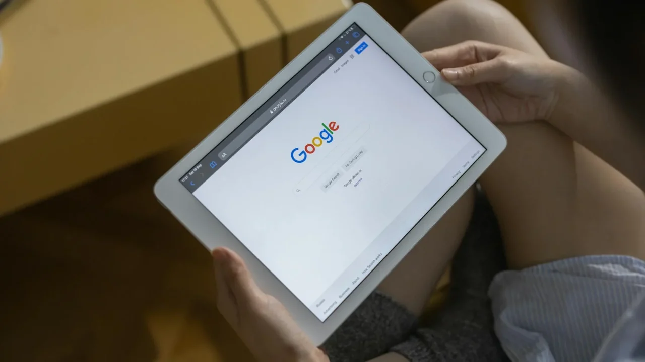 Laptop Search Engine