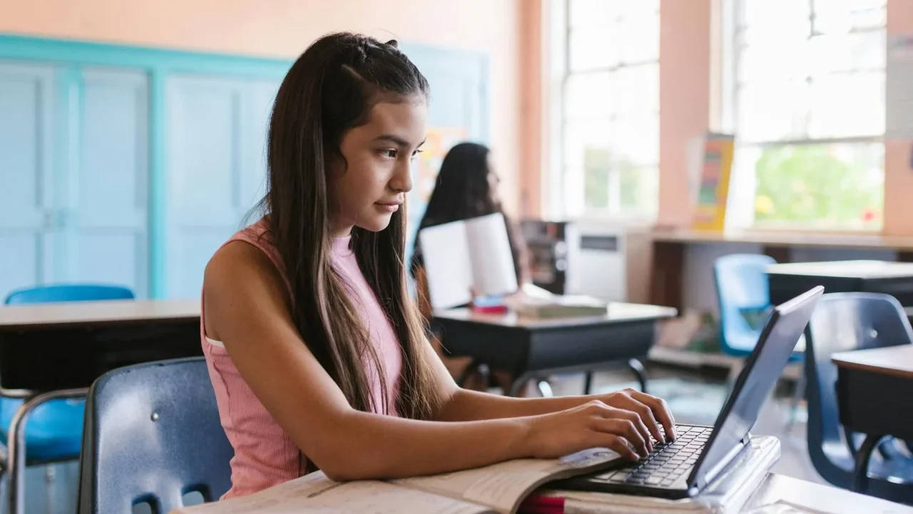 Online Learning Webinar Laptop Classroom