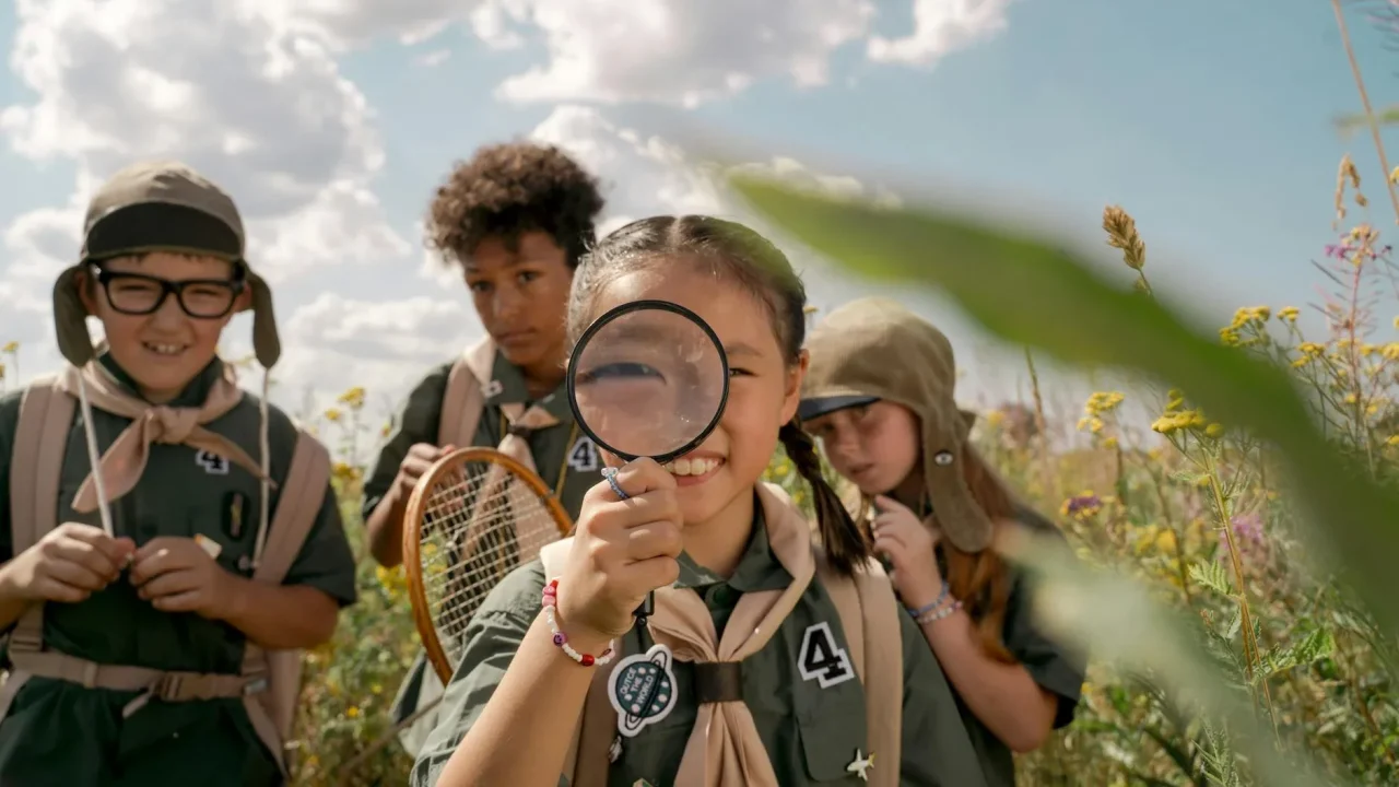 Shield Magnifying Glass