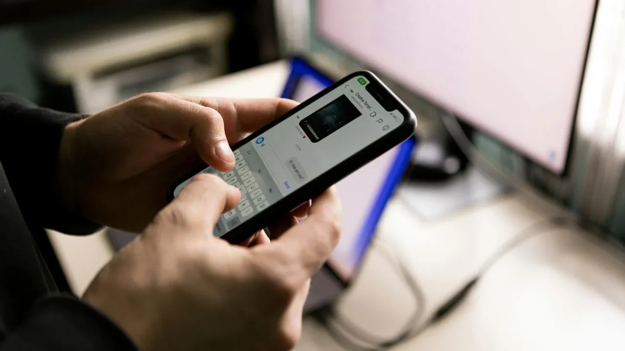 Smartphone App Laptop Typing