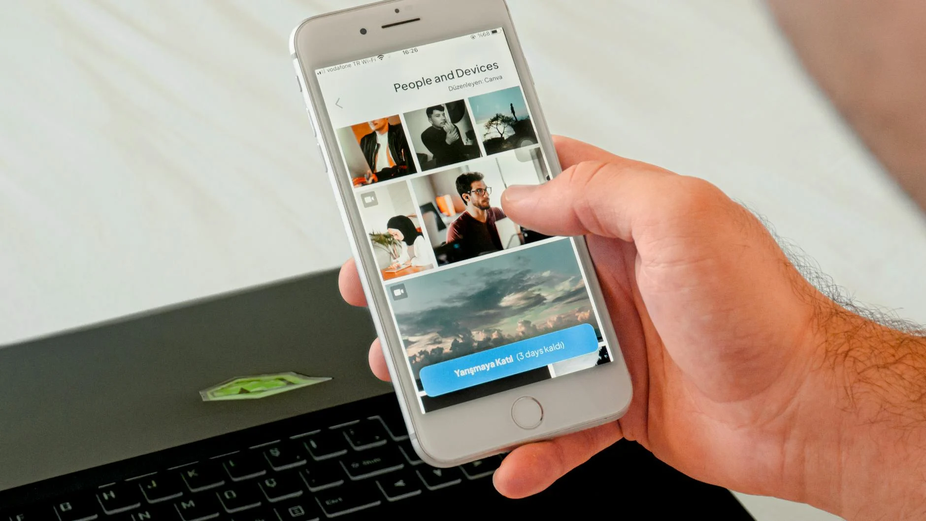 Smartphone Laptop Job Search