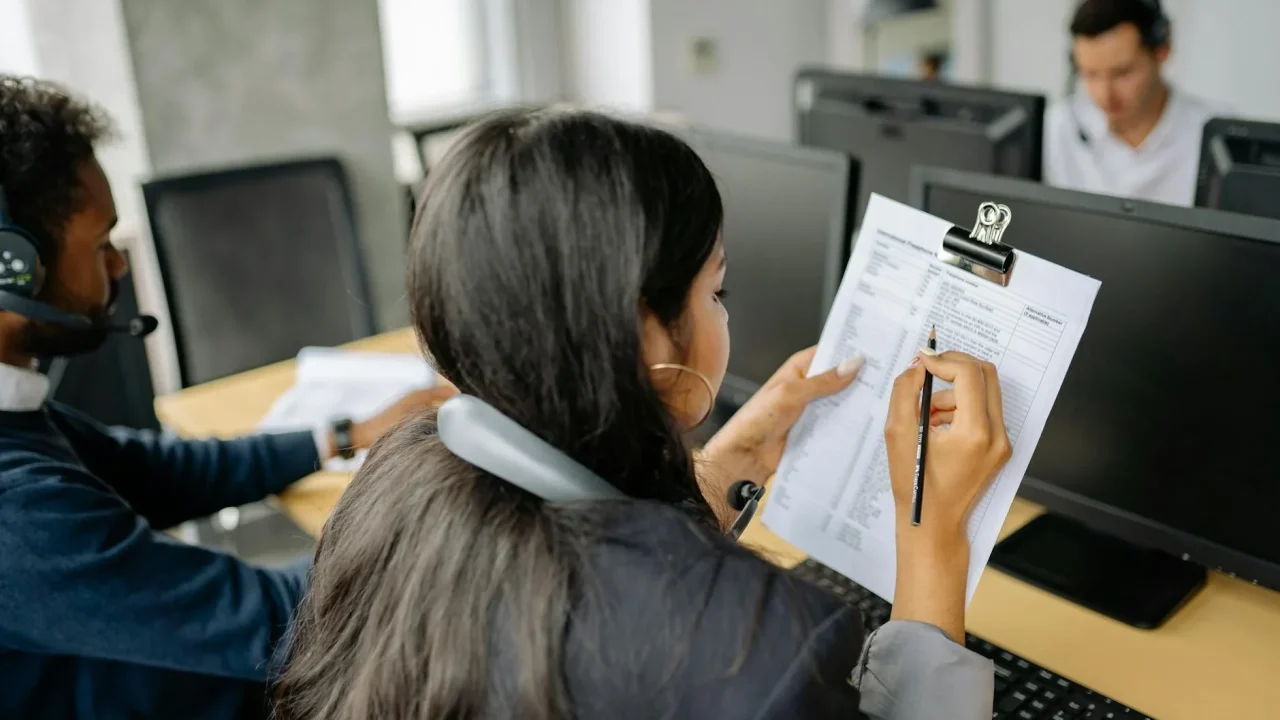 Bank Teller Office Worker
