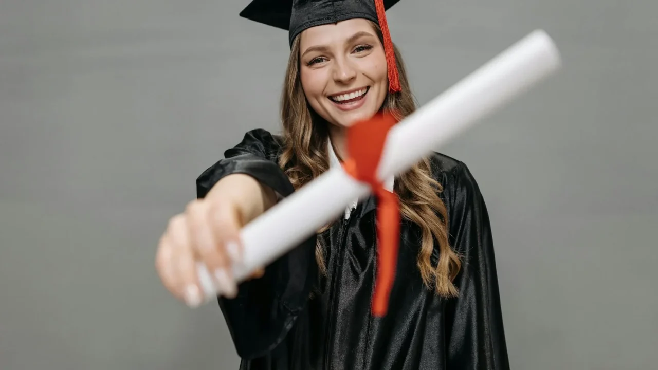 Diploma Handshake