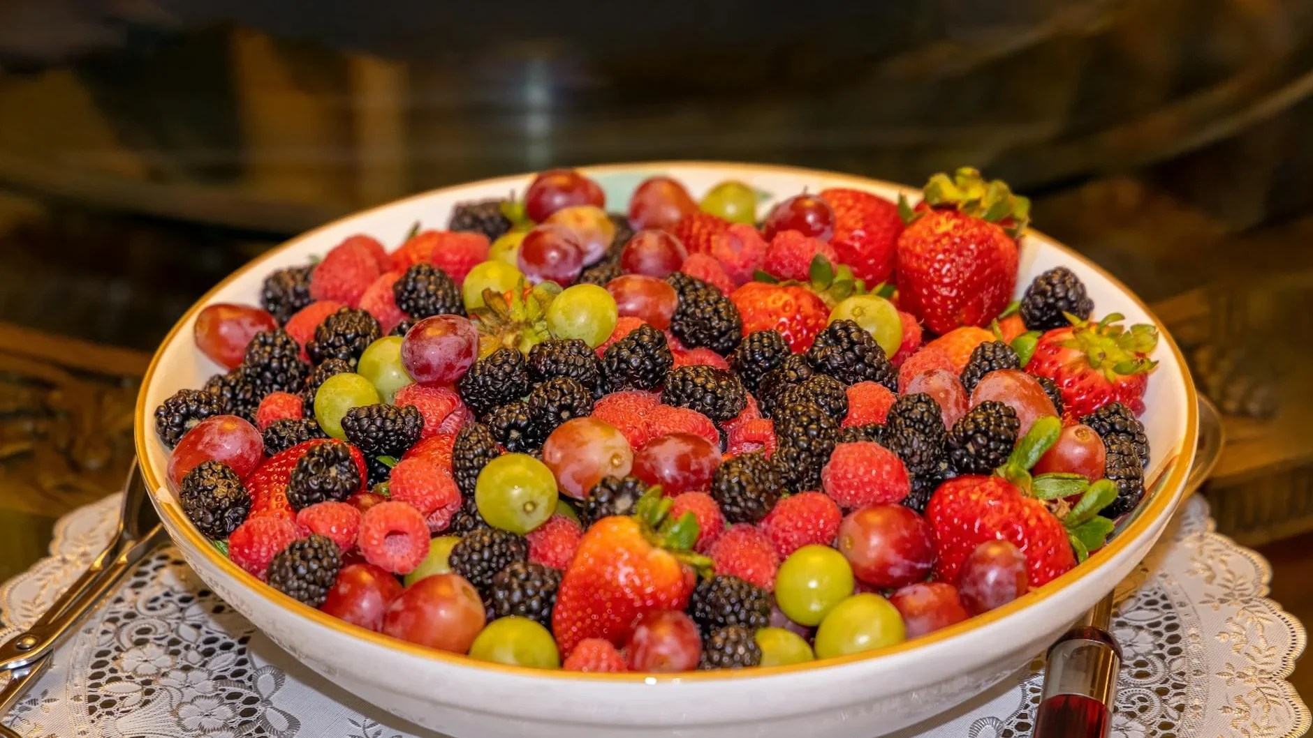 Fresh Fruits Salad Bowl