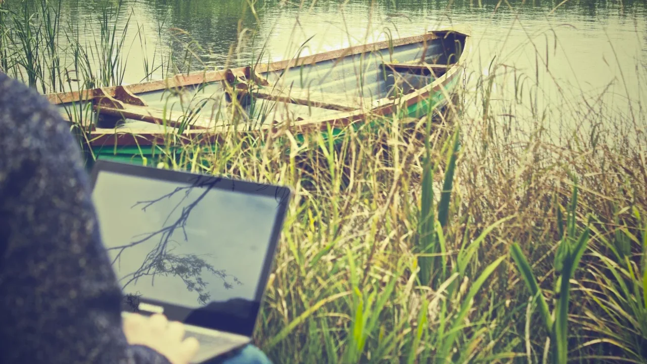 Laptop Freelancer Digital Nomad