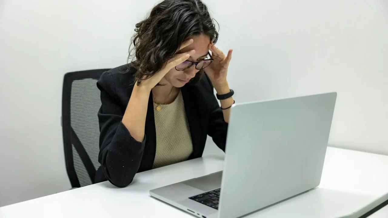 Laptop Job Search