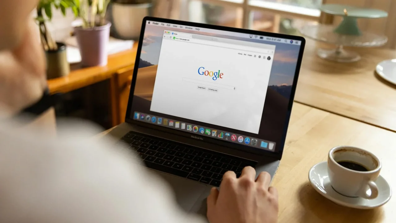 Laptop Searching Web