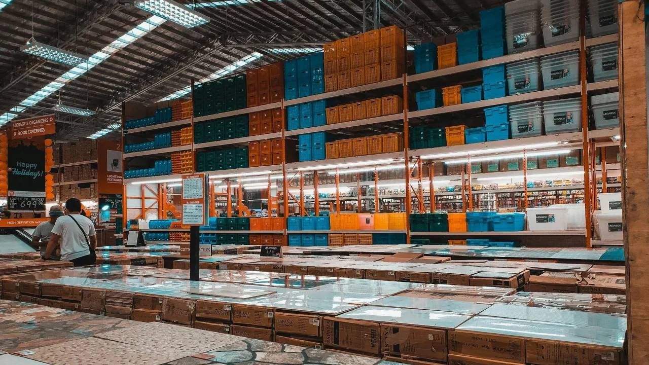Modern Warehouse Logistics Hub