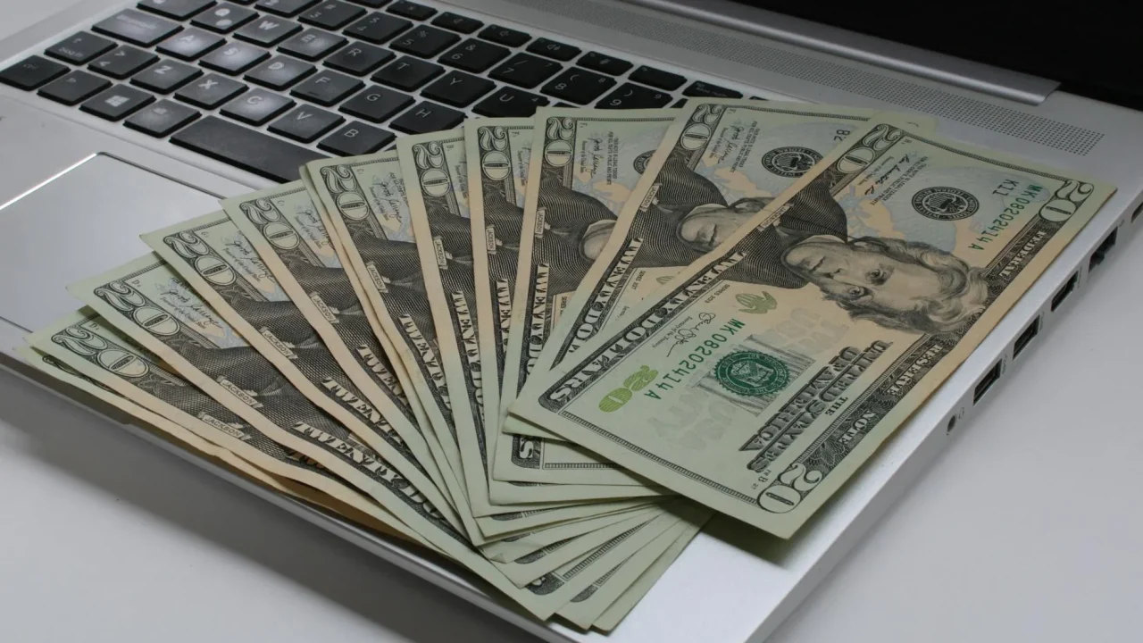 Online Course Finance