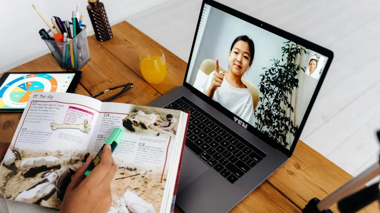 Online Learning Laptop