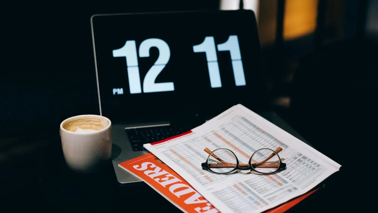 Resume Paper Glasses