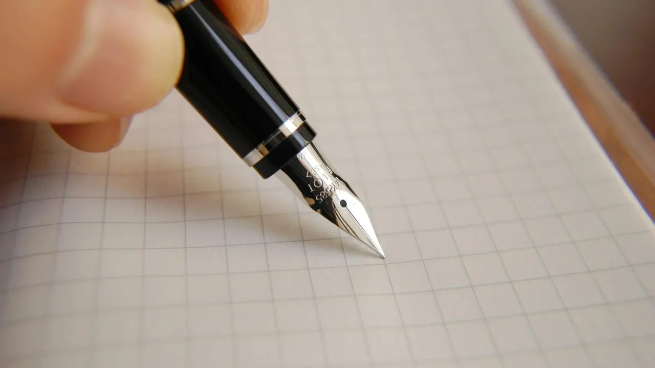 Resume Paper Pen