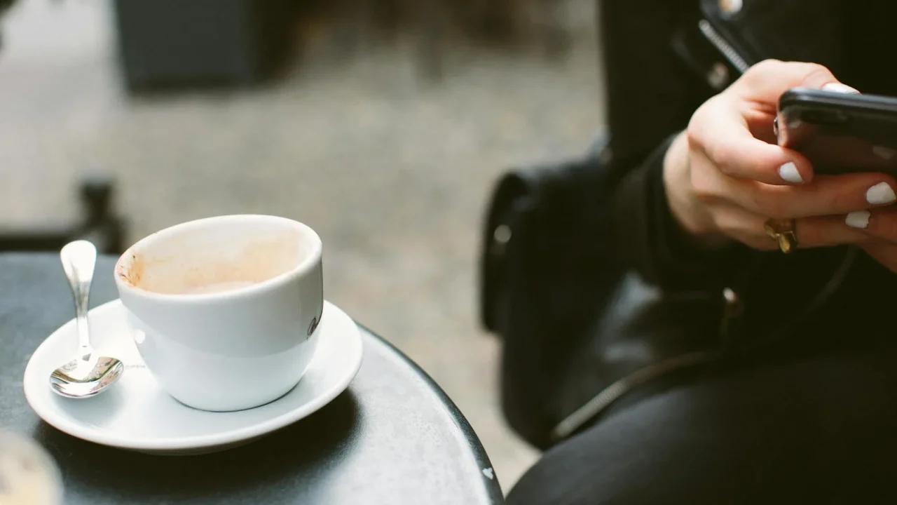 Smartphone Coffee Cup