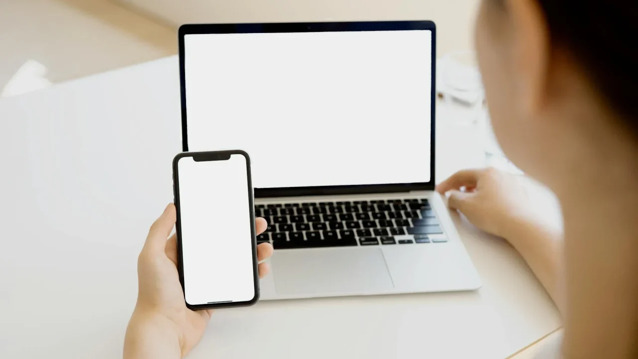 Smartphone Laptop Screen