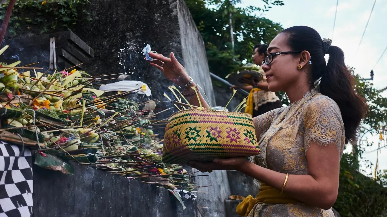 Balinese Temple Respect Culture