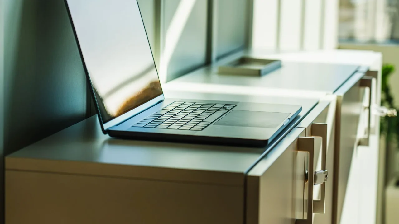 Document Folder Laptop Office