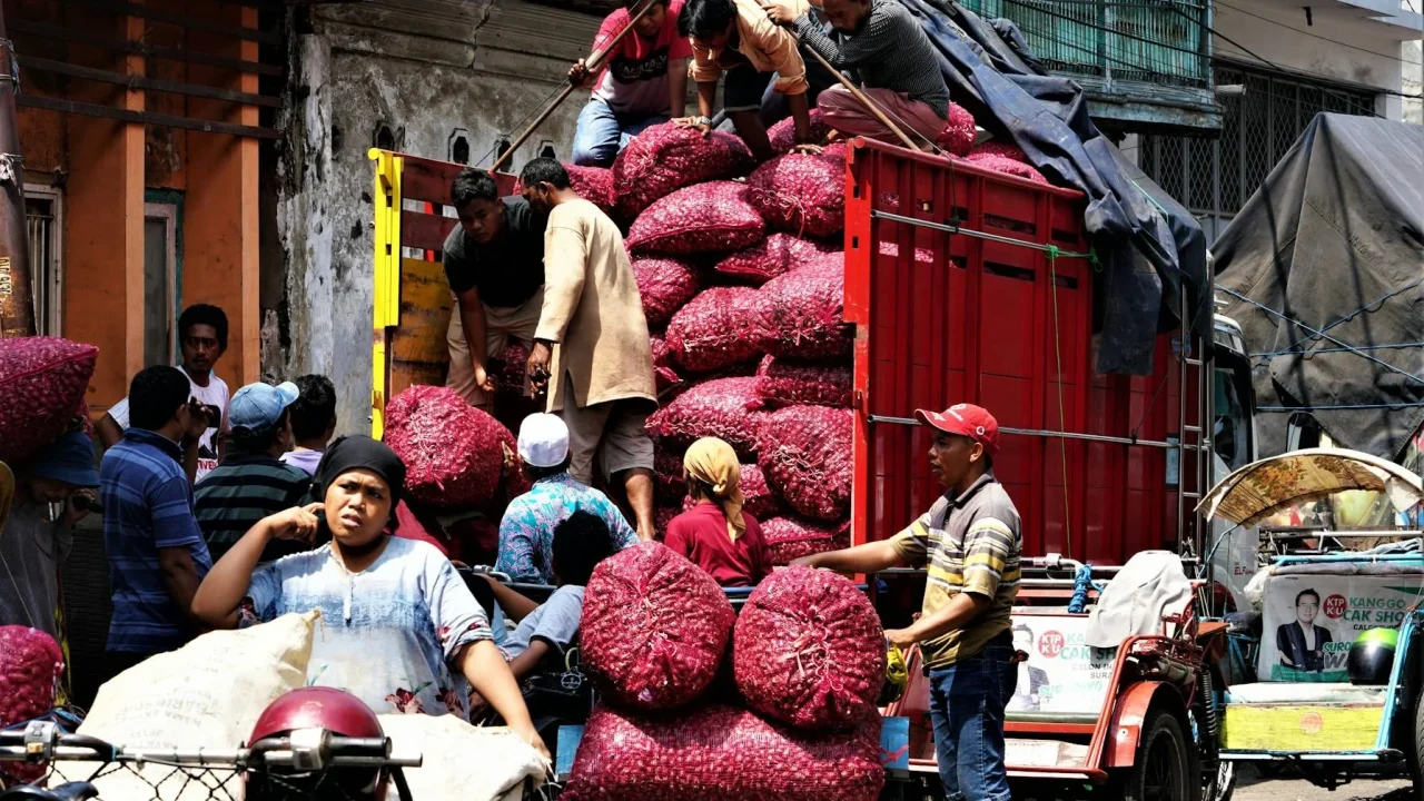 Team Work Local Market